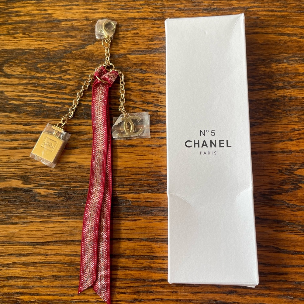 CHANEL Red and Gold Key Holder/ Purse Charm